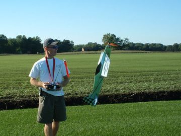 Chris hovering his 3DX